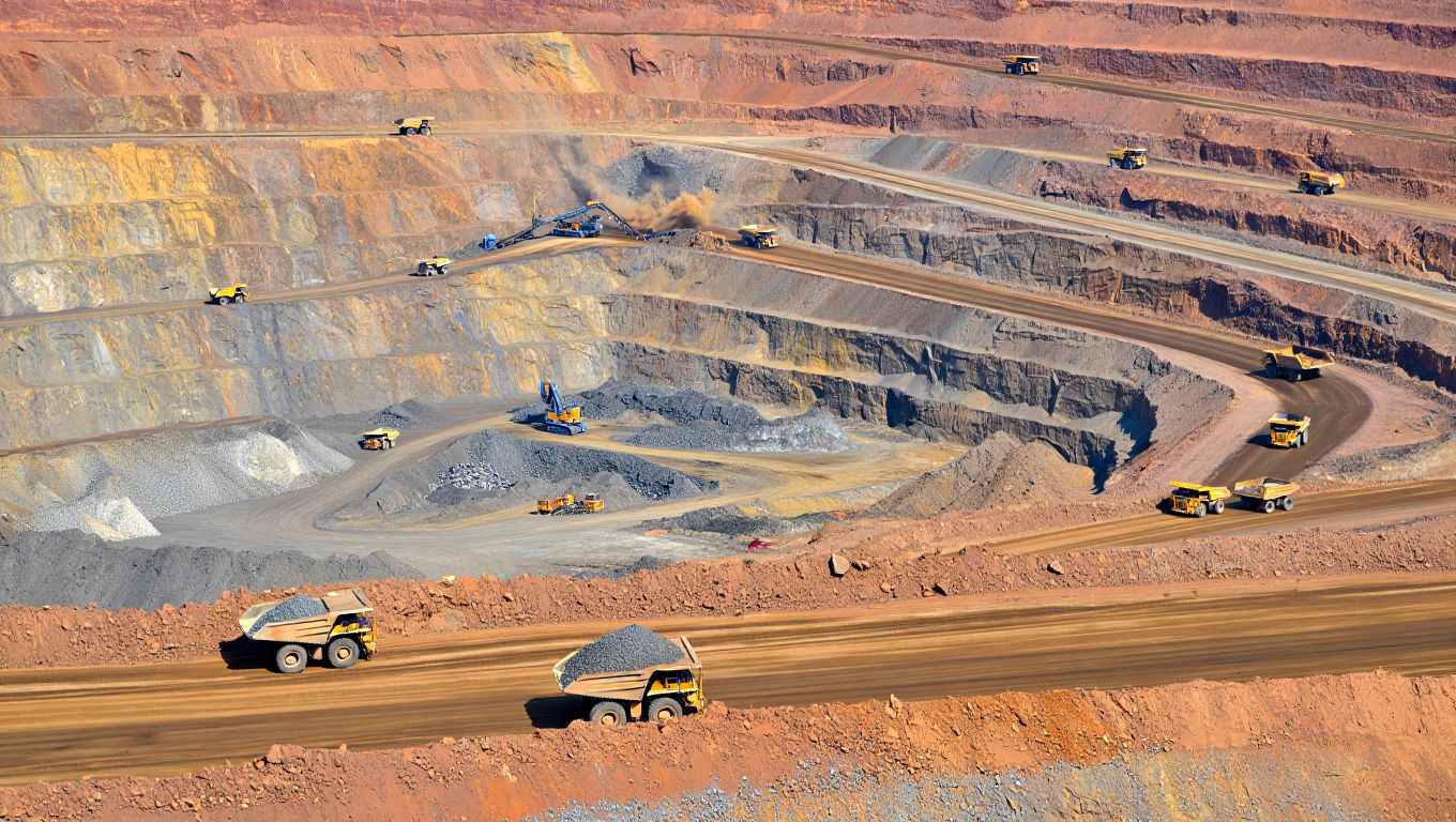 ژئومکانیک چیست و چه نقشی در ارزیابی ذخایر و پایداری معدن دارد؟